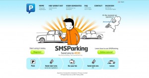 La web de SMS Parking también se centra en las virtudes del servicio, pero se orienta a su público objetivo a través de un grafismo que busca complicidad.